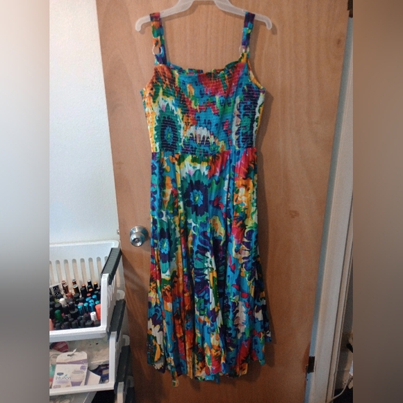 Colorful Sleeveless Dress - Picture 4 of 7